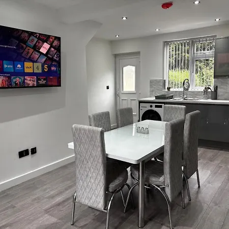 Modern 3 Bed House In Headingley - Free Parking Holiday home Leeds (West Yorkshire)